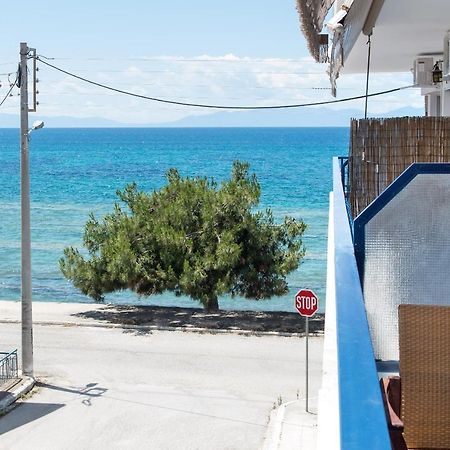 Seafront 2 Bedrooms Apartment 네아 이라클리아 외부 사진